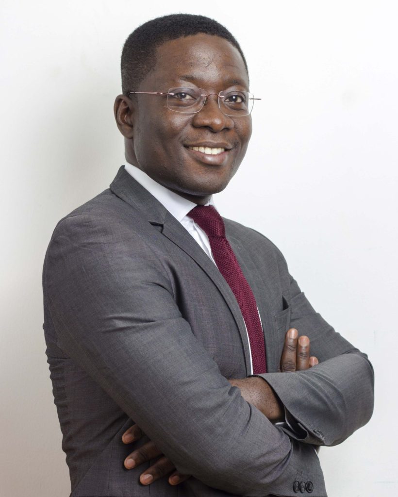 Ephraim Lomotey Broker scaled e1790349056724