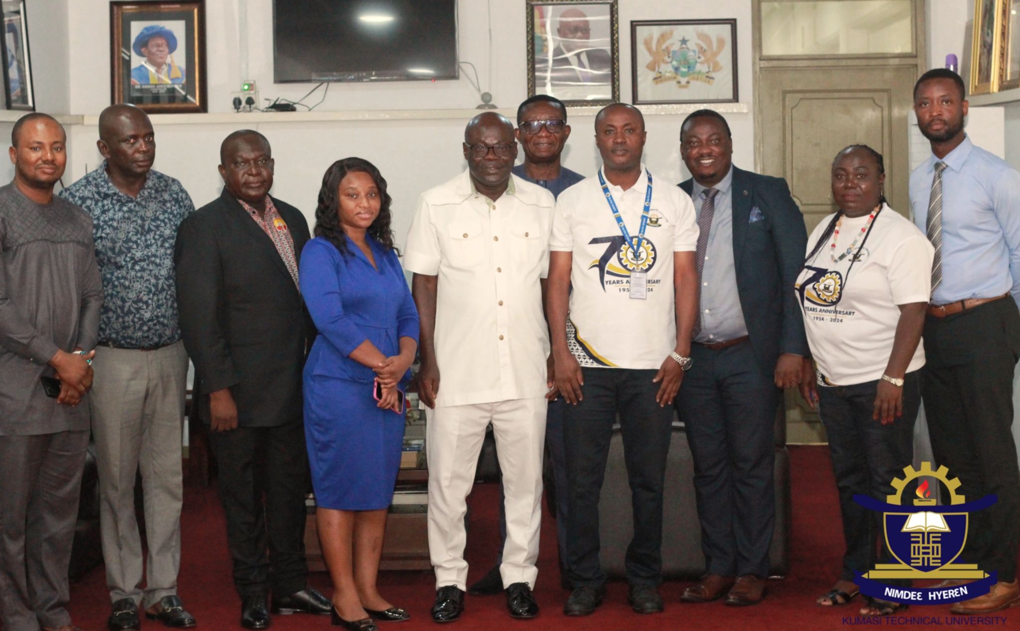 ice-Chancellor, Prof. Gabriel Dwomoh (3rd from right), and Managing Director of Priority Insurance Company Limited, Mr. Matthew K.A. Aidoo (5th from left), in a group photo with representatives from KsTU and Priority Insurance following the donation of eight projectors to the University.