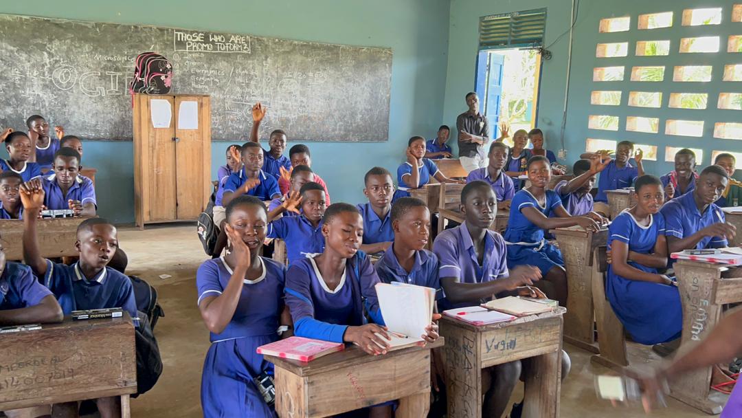 Priority Insurance CSR: Sefwi Wiaso Branch Manager, Mr. Ebenezer Forson, Empowers Kofikrom Anglican JHS Students